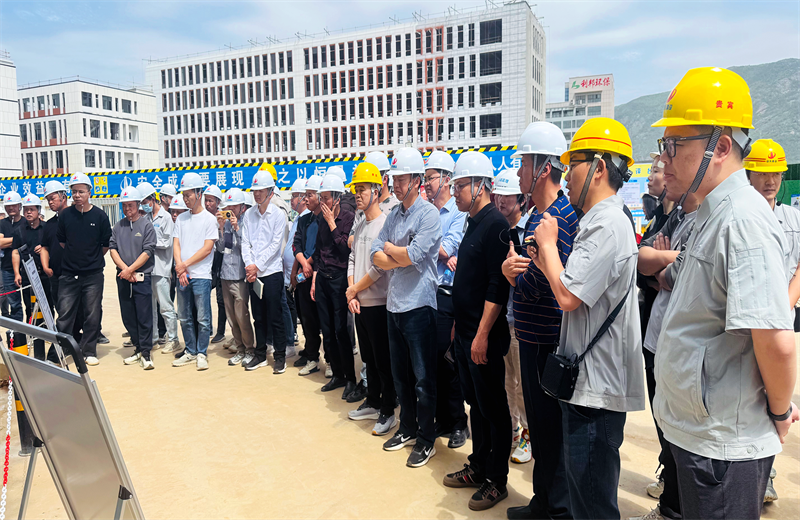 2025年4月17日，由莆田市涵江区住房和城乡建设局主办、太阳成集团tyc151cc三建承办的钢筋安装工程质量防控现场交流会在联东U谷·涵江海峡智造产业谷一期成功召开。